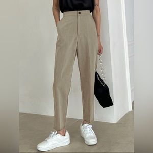 DAZY Solid High Waist Tailored Pants
Khaki